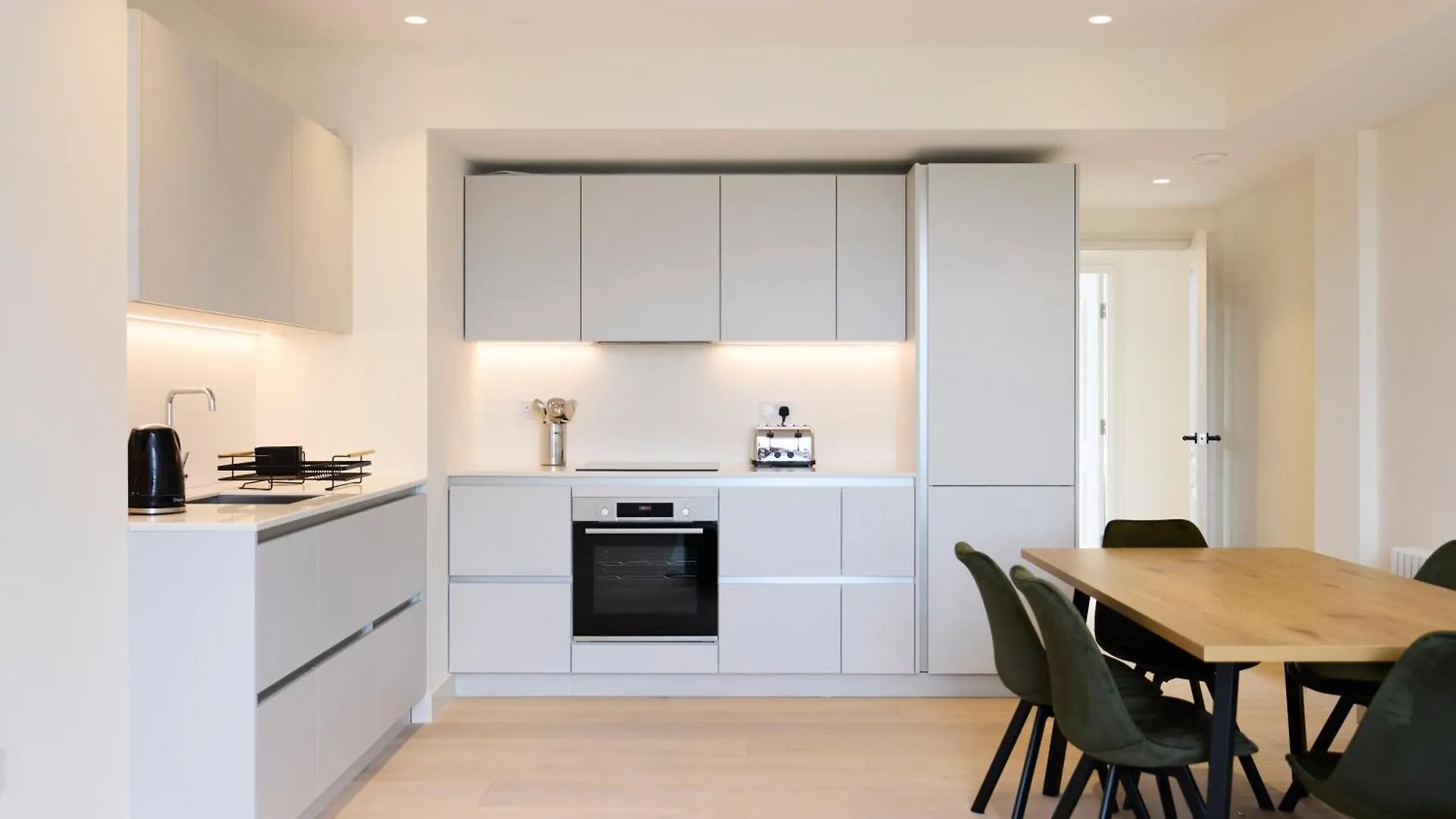 Apartamento The East London Mile Hideout - Trendy 3Bdr Flat With Balcony Reino Unido